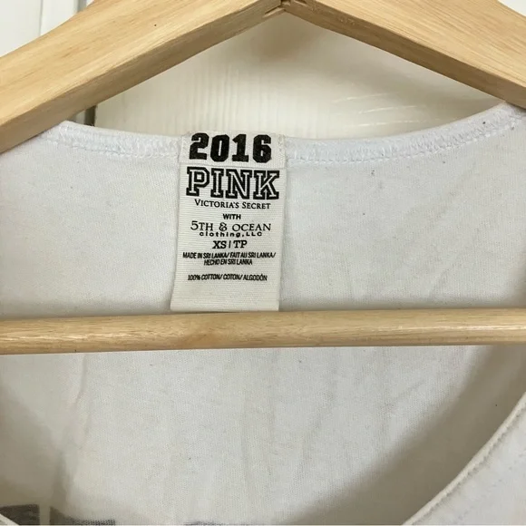 VS PINK 2016 UConn Huskies White Tank Top - Picture 3 of 5